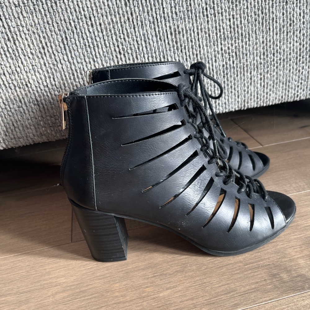 Call it Spring Heels - Picture 2 of 4